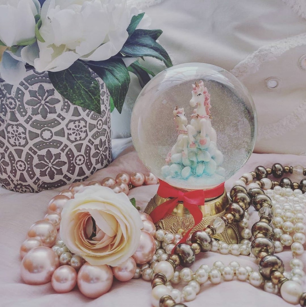 Meet Your Posher Sarina!